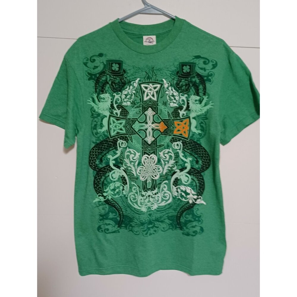 Delta Pro Weight Men's TSHIRT Men's Size Medium Green St. Patrick's shirt